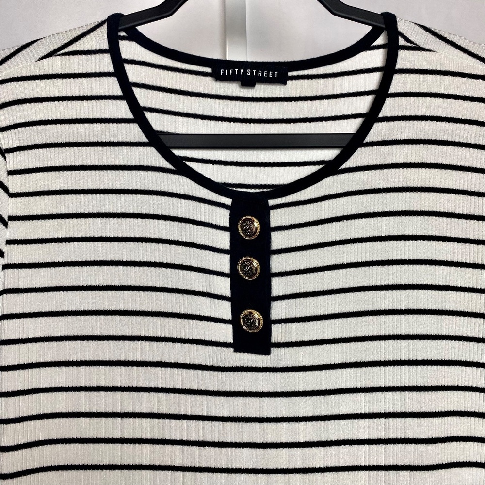 Fifty Street Womenʻs Black and White Striped 3/4 Sleeve Blouse X-Large - Picture 2 of 8